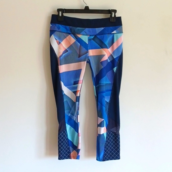 Athleta Electric Geo Sonar Capri Leggings M - Picture 2 of 9